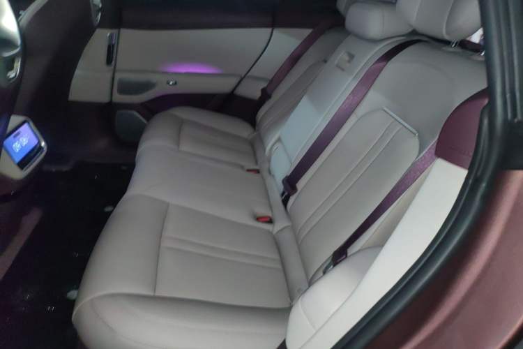 Used Xiaomi Auto YU7 2025 Ultra-Long Range All-Wheel Drive Pro Version
