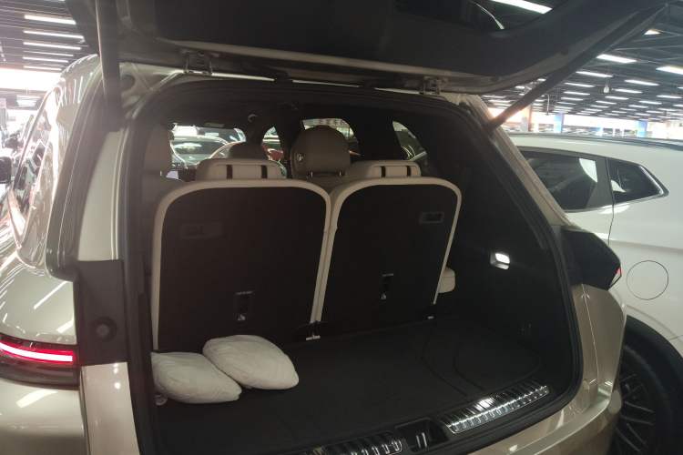 Used Li Auto L8 2023 Pro Model
