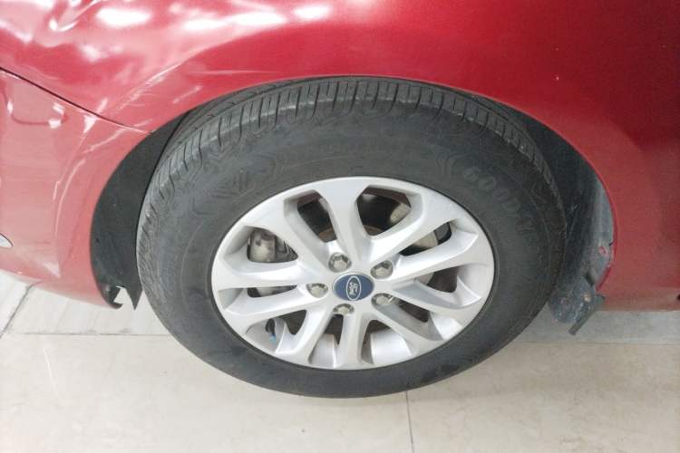 Used Ford Focus 2013 Hatchback Classic 1.8L Automatic Base Model