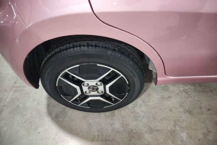 Used SOL E10X 2021 302 km Range Fashion Edition 31.4 kWh Right Rear Wheel Hub