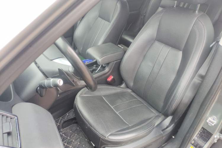 Used Land Rover Discovery Sport 2018 240 PS SE Version
