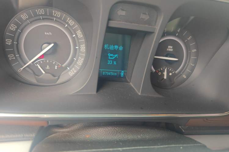 Used Buick GL8 2017 25S Prestige Version China V Standard Odometer Close Up