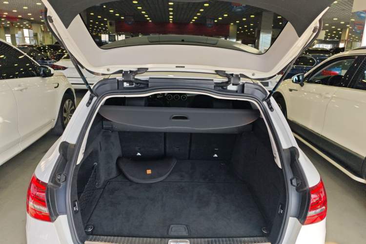 Used Mercedes-Benz C-Class (Import) 2020 C 200 station wagon
