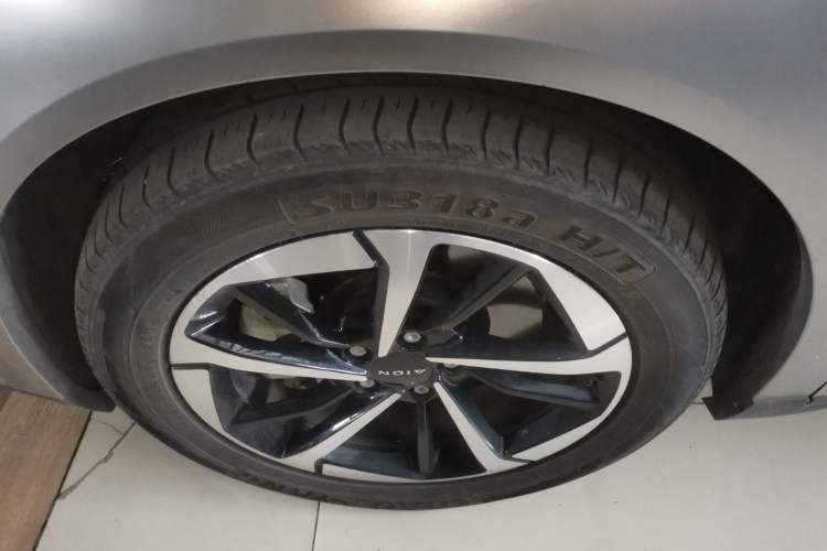 Used AION Y 2023 Plus 510 Smart Edition Exterior 4