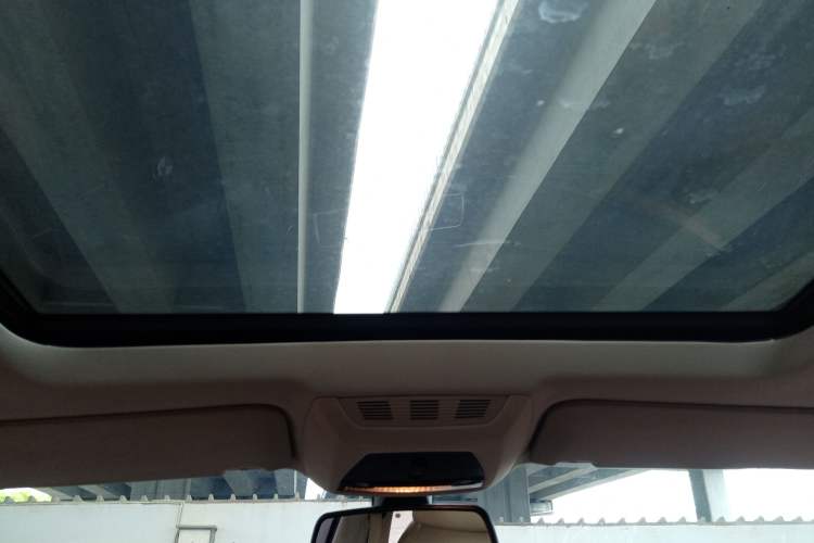 Used BMW 7 Series 2009 740Li Luxury Model Headliner