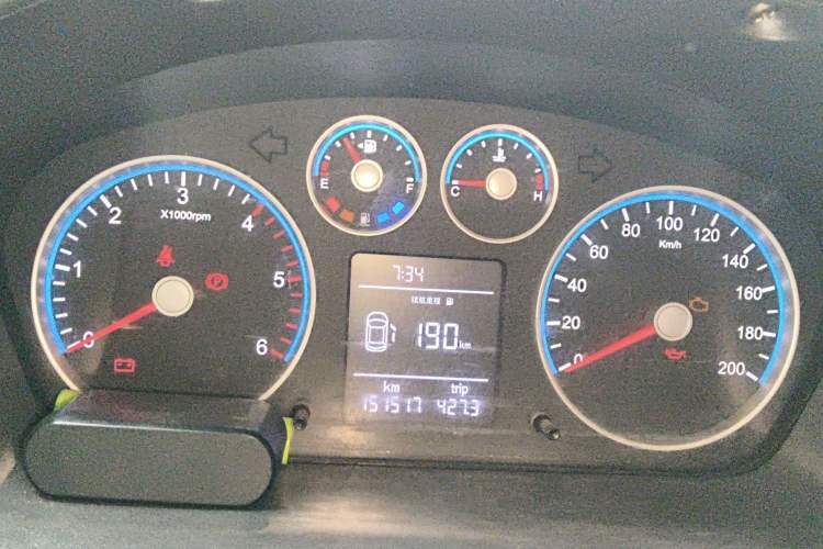 Used Foton Toano 2019 2.5T E7 (5.6 meters) 6-seater 4J25TC3