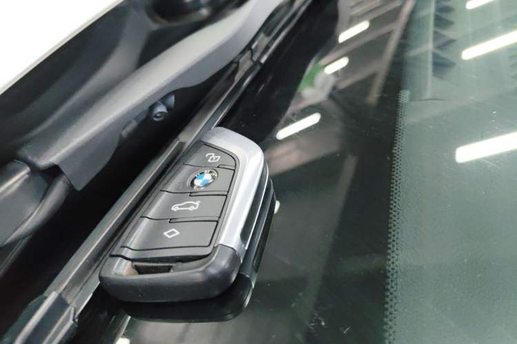 Used BMW i3 2023 eDrive 40 L Midnight Edition
