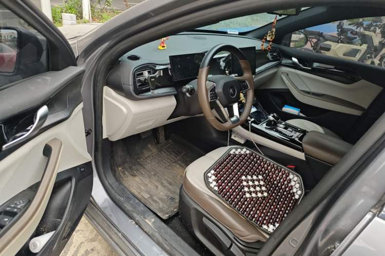 Used BYD Qin PLUS 2024 HONOR Edition DM-i 55KM Leading Model Driver Seat