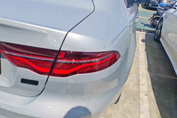 Used Jaguar XEL 2025 2.0T 250 PS R-DYNAMIC 90th Anniversary Edition
