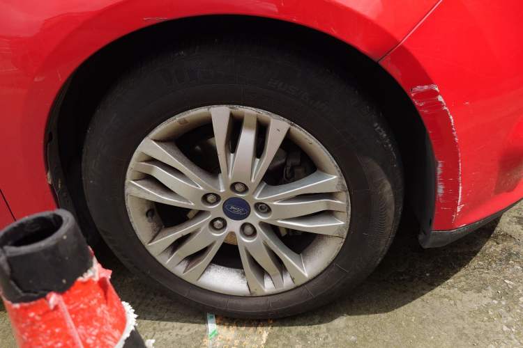 Used Ford Focus 2012 Hatchback 1.6L Automatic Fashion Edition
