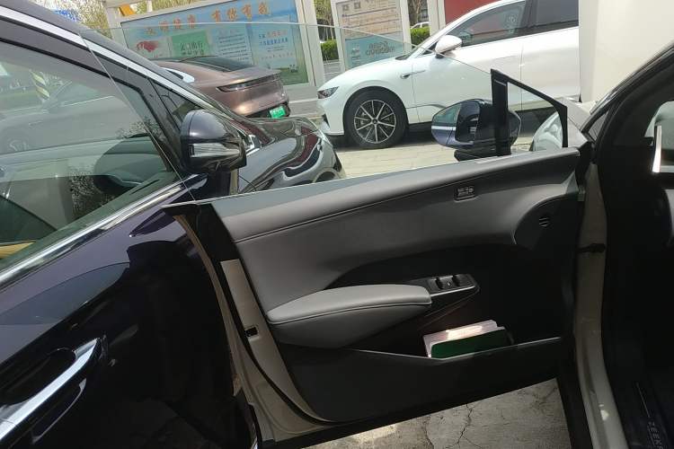 Used Zeekr X 2023 Four-Wheel Drive YOU Edition 4 Seats