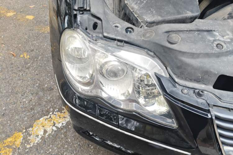 Used Toyota Reiz 2007 2.5S Leather Sunroof Version Right Front Headlight