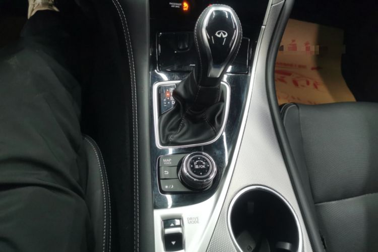 Used Infiniti Q50L 2018 2.0T Enjoyment Version China VI Standard