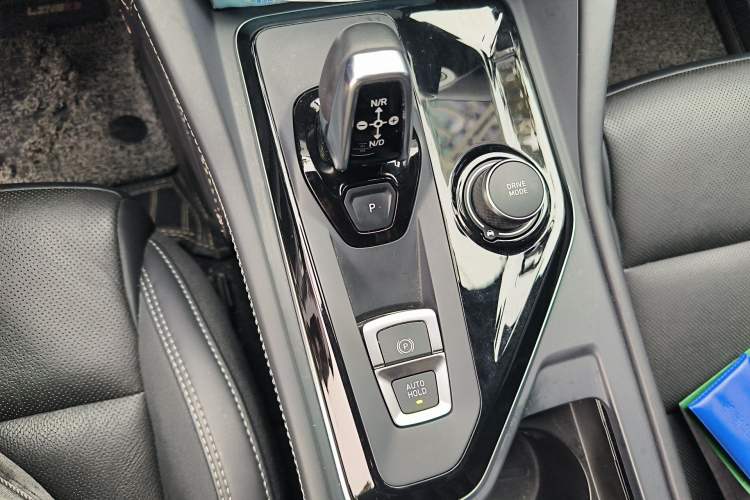 Used Lynk & Co 03 2022 2.0TD DCT JingPro Gear Lever