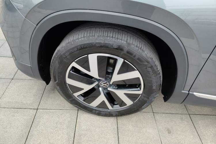 Used Volkswagen Tayron 2023 300TSI Two-Wheel-Drive Luxury Plus Advanced Edition