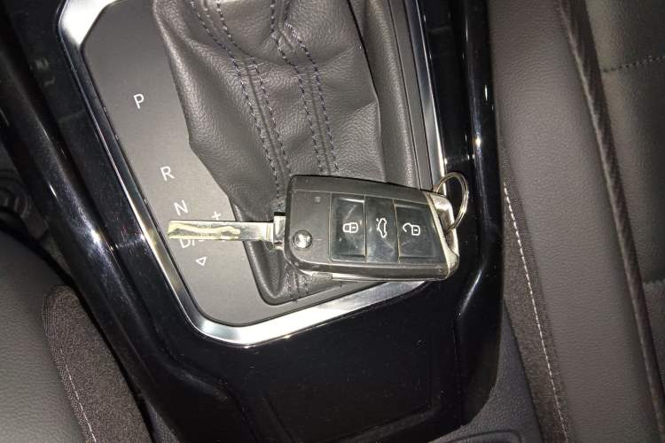 Used Volkswagen T-ROC 2018 280TSI DSG Two-Wheel-Drive Comfort Version China V Standard