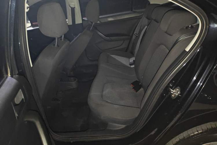 Used Volkswagen Santana 2016 1.6L Manual Fashion Edition