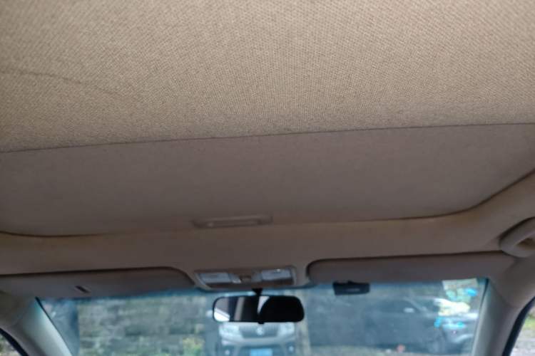 Used Kia K2 2015 Hatchback 1.4L AT GLS Cool Edition
