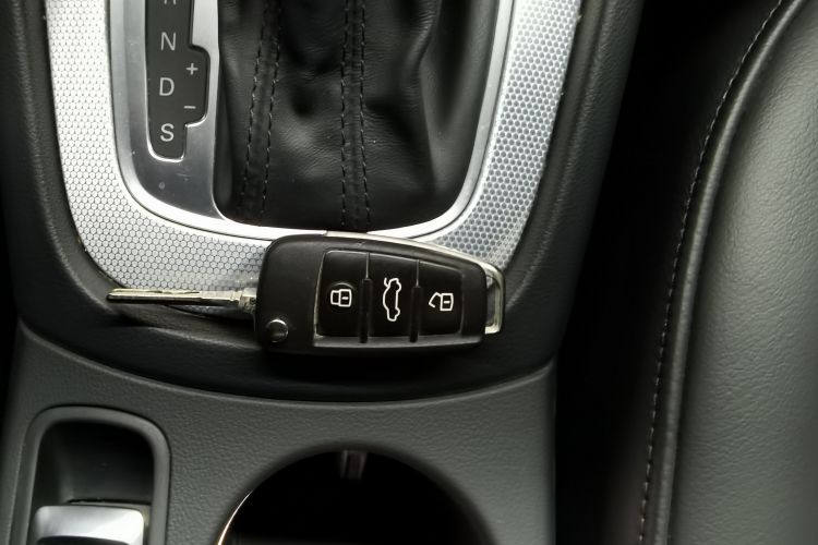 Used Audi Q3 2015 35 TFSI Comfort Model
