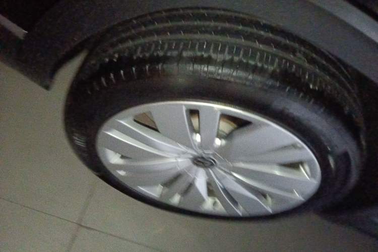 Used Volkswagen Teramont 2021 380TSI Four-Wheel Drive Prestige Flagship Edition Right Rear Wheel Hub