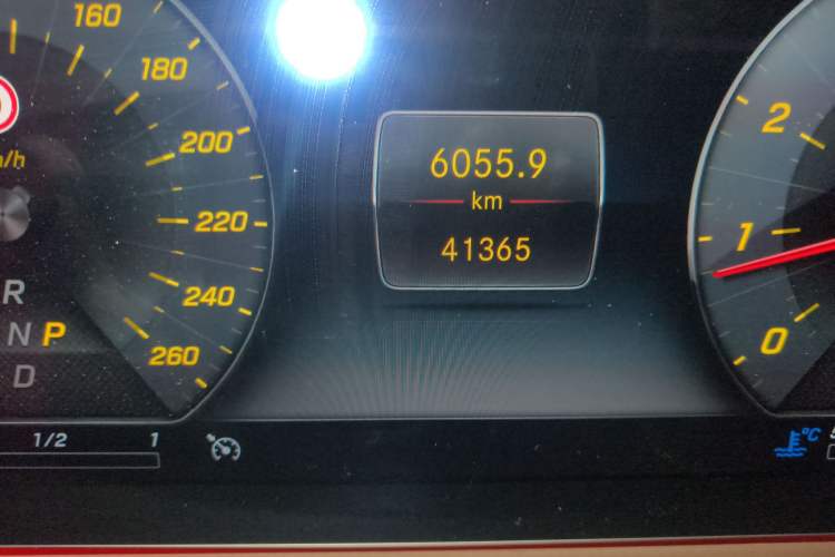 Used Mercedes-Benz S-Class 2019 S 350 L Executive Edition Odometer Close Up