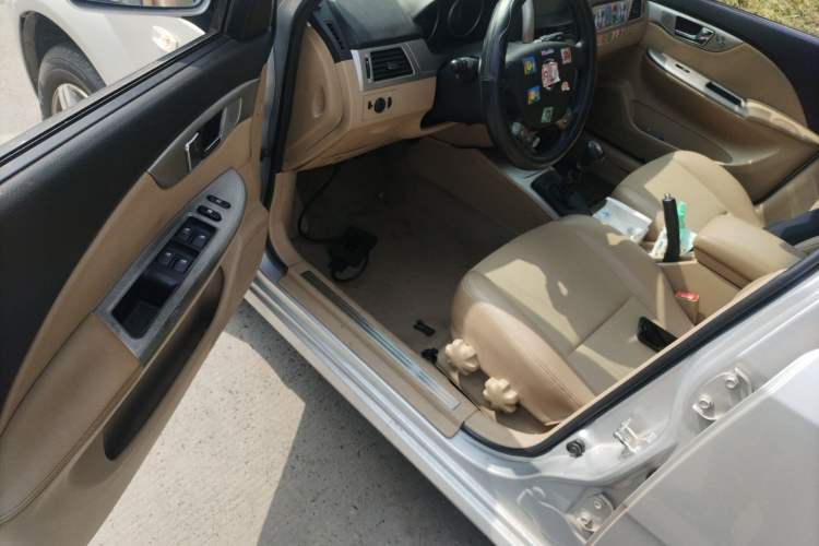 Used Buick Excelle 2013 1.5L Manual Classic Model