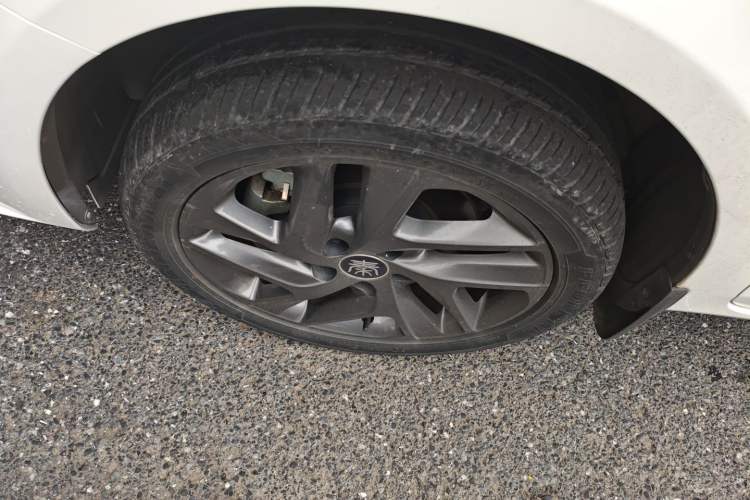 Used BYD Qin New Energy 2019 High-Range Luxury Model Left Front Wheel Hub