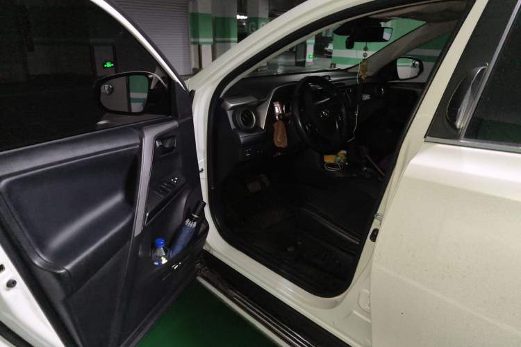 Used Toyota RAV4 2018 2.5L Automatic 4x4 Elite i Edition
