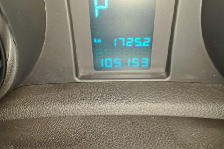 Used Buick Encore 2014 1.4T Automatic Two-Wheel Drive Urban Elite Model Odometer Close Up