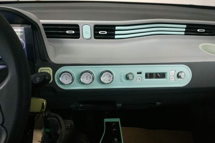 Used Wuling Hongguang MINIEV 2021 Macaron Fashion Model Lithium Iron Phosphate