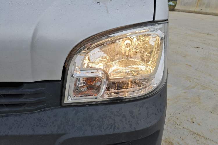 Used Wuling Zhiguang 2023 1.5L Utility Version with Enclosed Windows 2 Seats