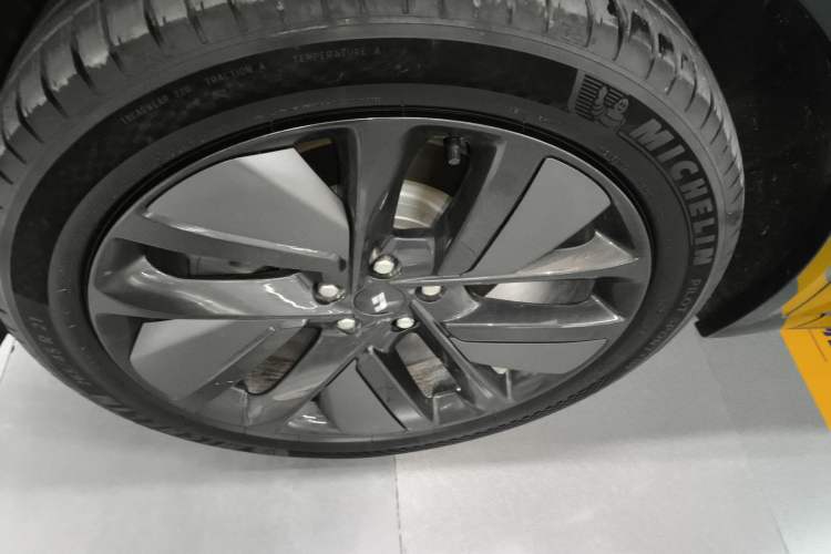 Used Li Auto L9 2024 Ultra Model
