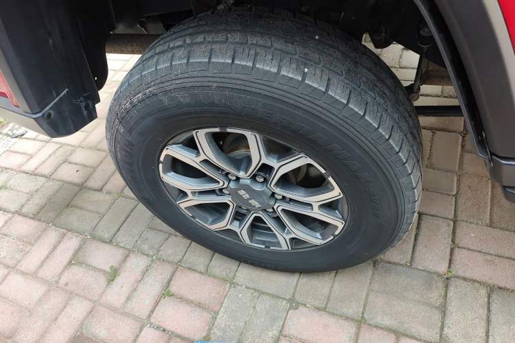 Used BAIC Off-Road BJ40 2020 2.0T Automatic Four-Wheel Drive Urban Hunter Edition Chivalrous Type Right Rear Wheel Hub