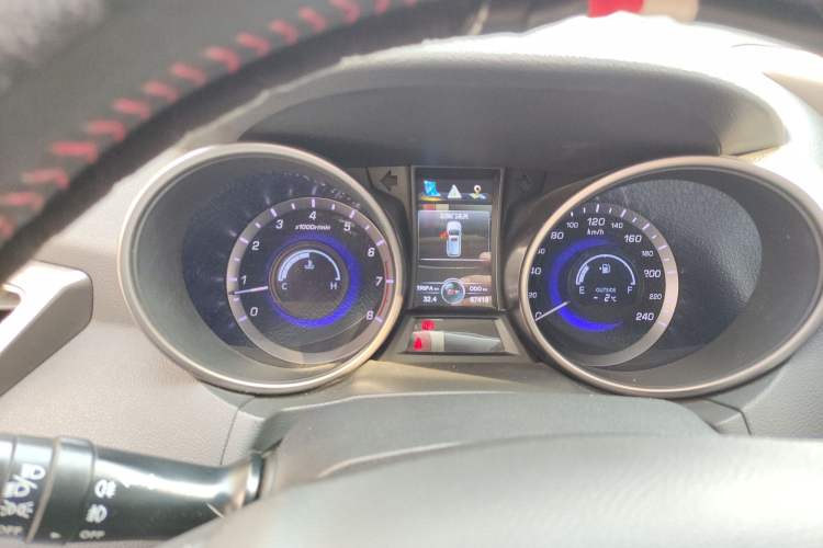 Used Changan CS75 2014 2.0L Manual Luxury Version China IV Standard