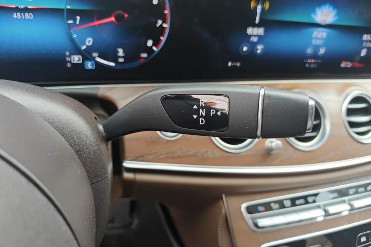 Used Mercedes-Benz E-Class 2021 Facelift E 260 L
