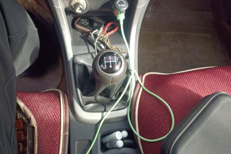 Used BYD F3 2015 Energy-Efficient Model 1.5L Manual Comfort Edition Gear Lever