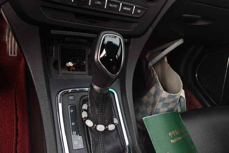 Used Geely Auto Emgrand 2017 Hatchback RS Million Edition 1.5L CVT Upward Version
