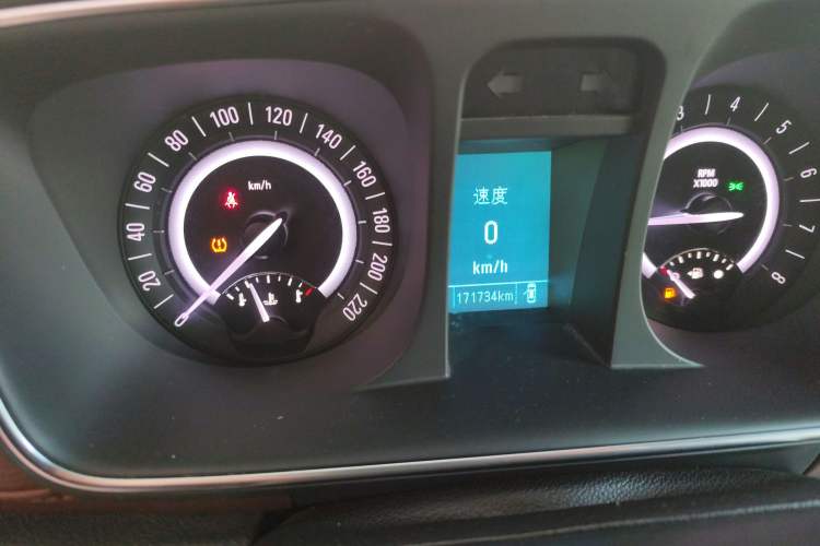 Used Buick GL8 2017 25S Luxury Version China V Standard
