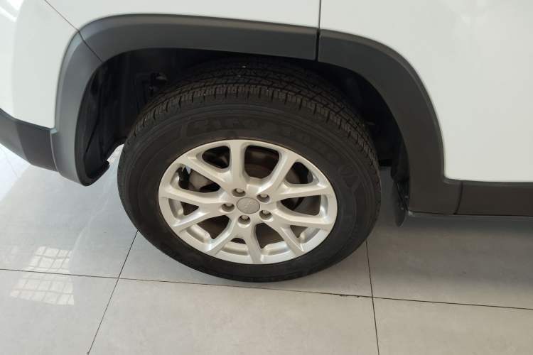 Used Jeep Cherokee 2017 2.0L Superior Edition Exterior 5