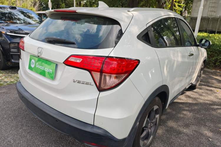 Used Honda Vezel 2016 1.8L CVT Front-Wheel Drive Pioneer Edition Rear Right 45 Deg