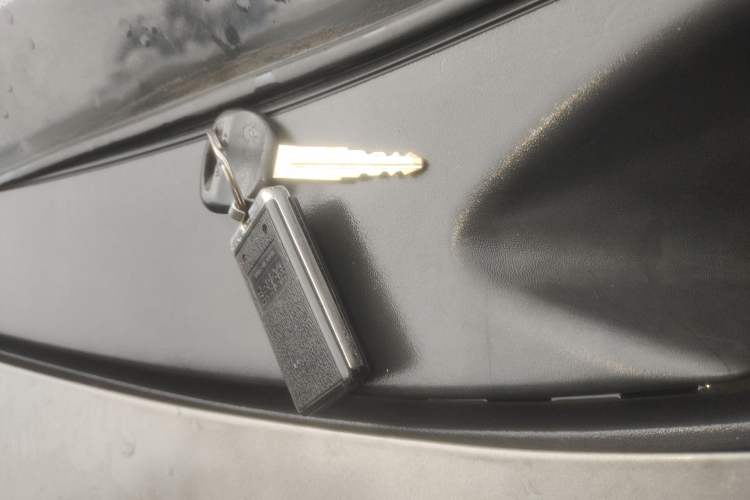 Used FORTHING Lingzhi 2016 V3 1.5L 7-Seater Standard Model China V Emission Standard