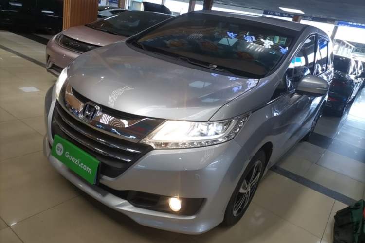 Used Honda Odyssey 2015 Updated Version 2.4L Smart Edition