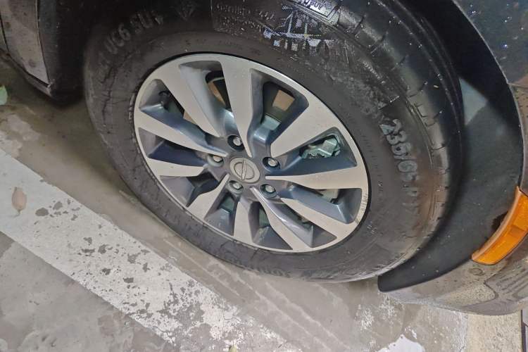 Used Chrysler Grand Voyager PHEV 2019 3.6L Plug-in Hybrid Right Front Wheel Hub