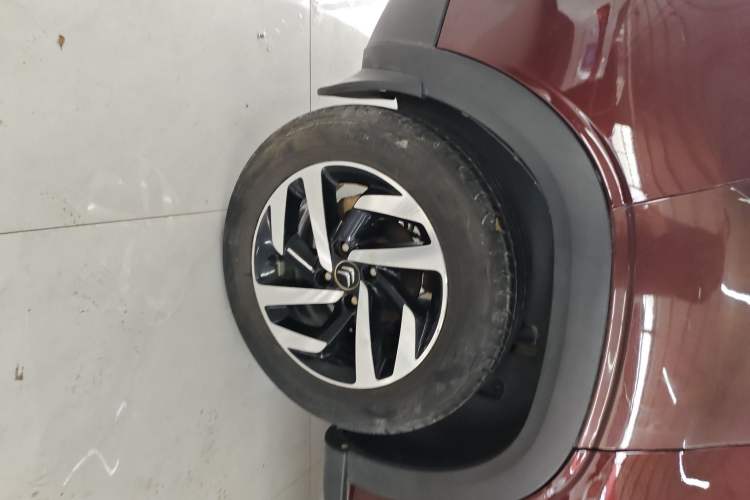 Used Citroen C3-XR 2015 1.6L Manual Pioneer Model Right Rear Wheel Hub