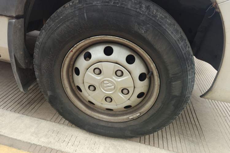 Used Foton Toano 2021 2.0T Manual Tongtu Long-Wheelbase Mid-Roof 3-Seater 4F20TC3