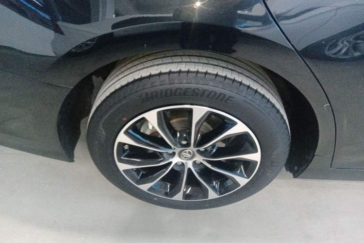 Used Toyota Avalon 2022 Dual-Engine 2.5L Luxury Edition
