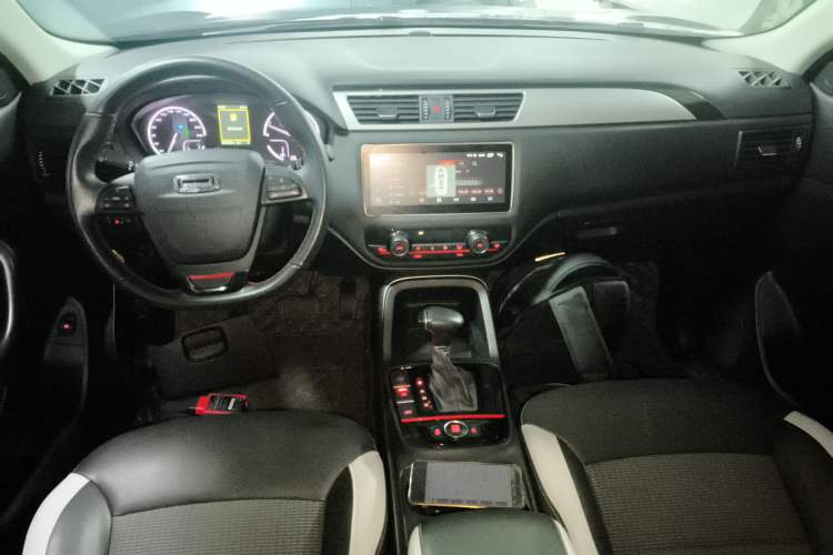 Used Qoros 5 2018 1.6T Automatic Prestige Model
