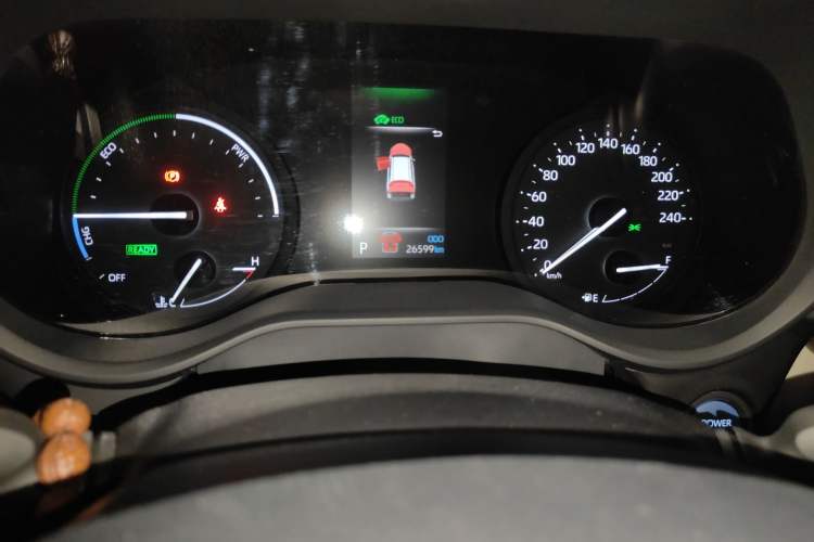 Used Toyota Granvia 2023 2.5L Hybrid Prestige PLUS Edition Odometer Close Up