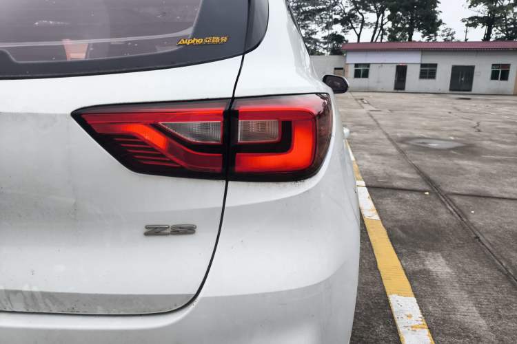 Used MG ZS 2018 1.5L Automatic Luxury Edition China V Standard Exterior 2