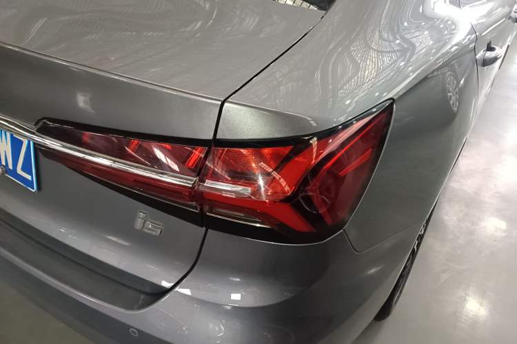 Used Roewe i5 2021 1.5L Manual Platinum Edition
